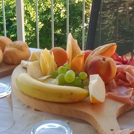 Il Giardino Di Cres Bed & Breakfast Esino Lario Bagian luar foto